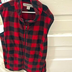 Buffalo check, red and black Christmas vest